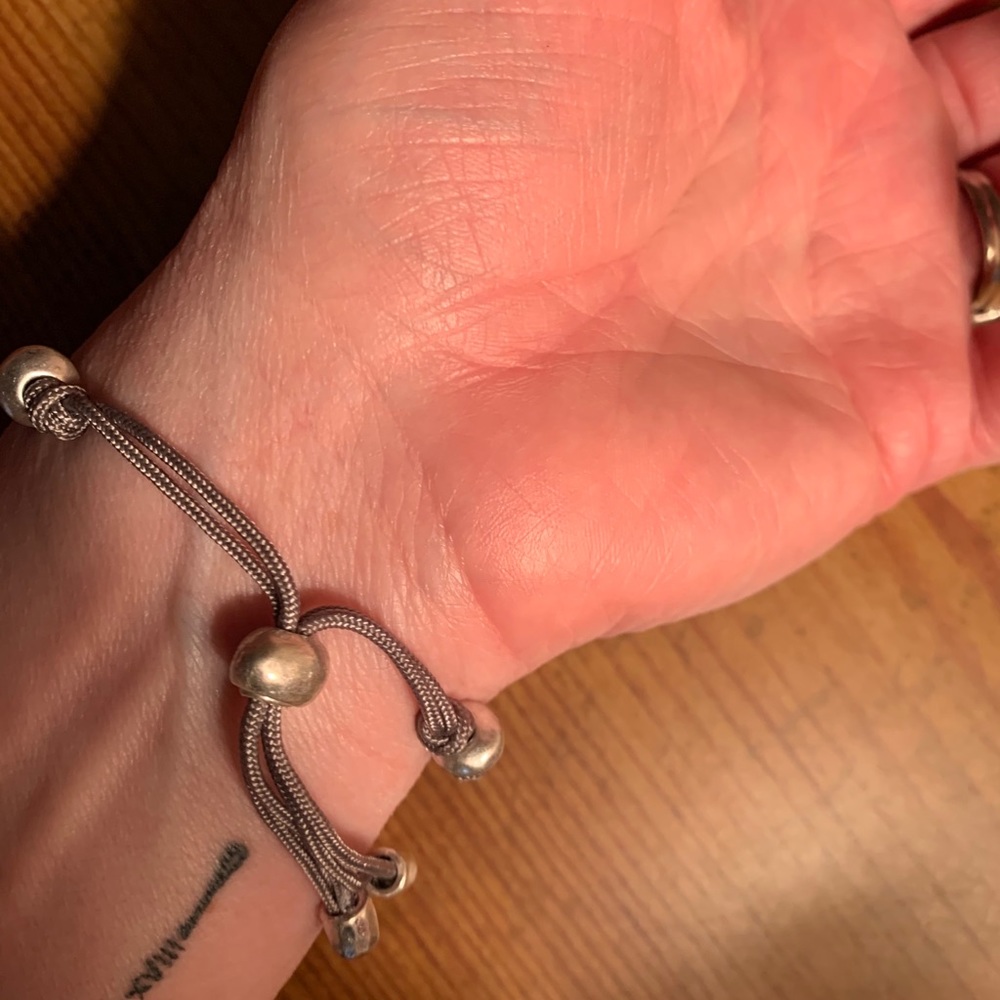 2 adjustable bracelets - Picture 3 of 5